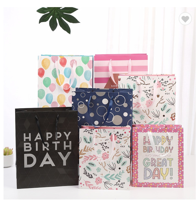 Borsa di carta da asporto con la corda da tiro Confezionamento Borse regalo di Natale riciclabili 0